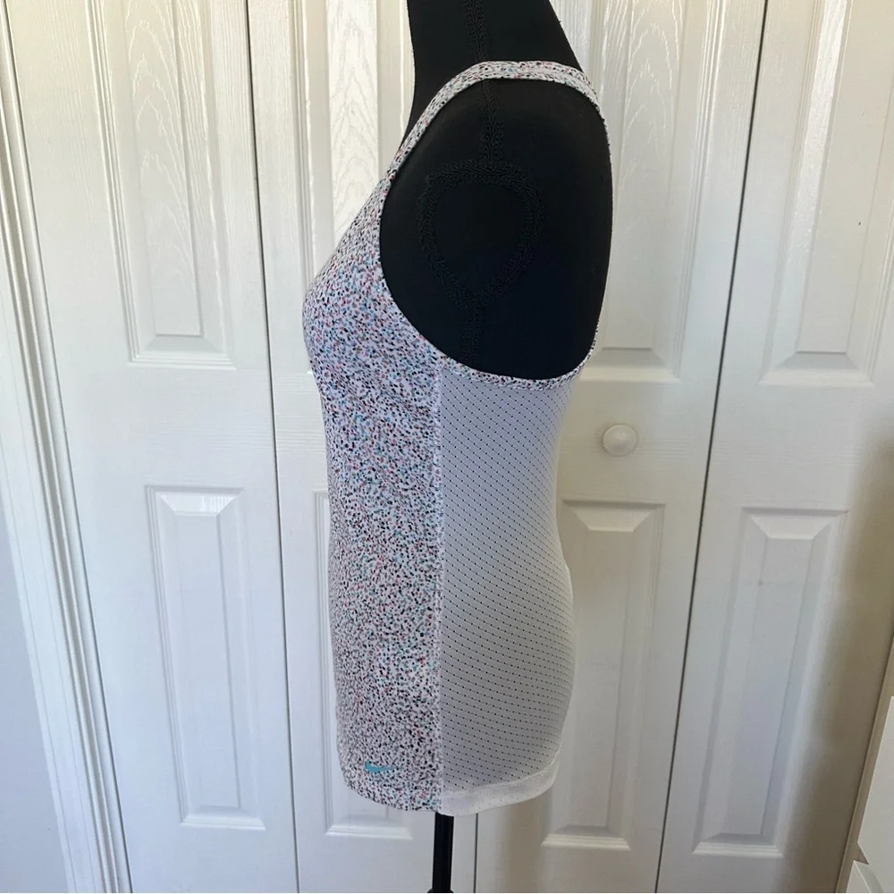Nike Dri-Fit Print Racerback Tank Top Women Athletic Workout Shirt Size XS